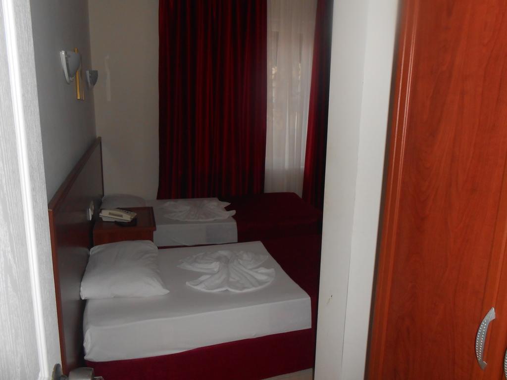Alanya Demir Hotel Bagian luar foto